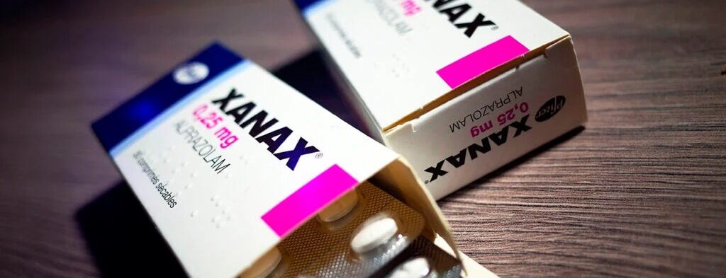 Educational guide explaining common Xanax side effects